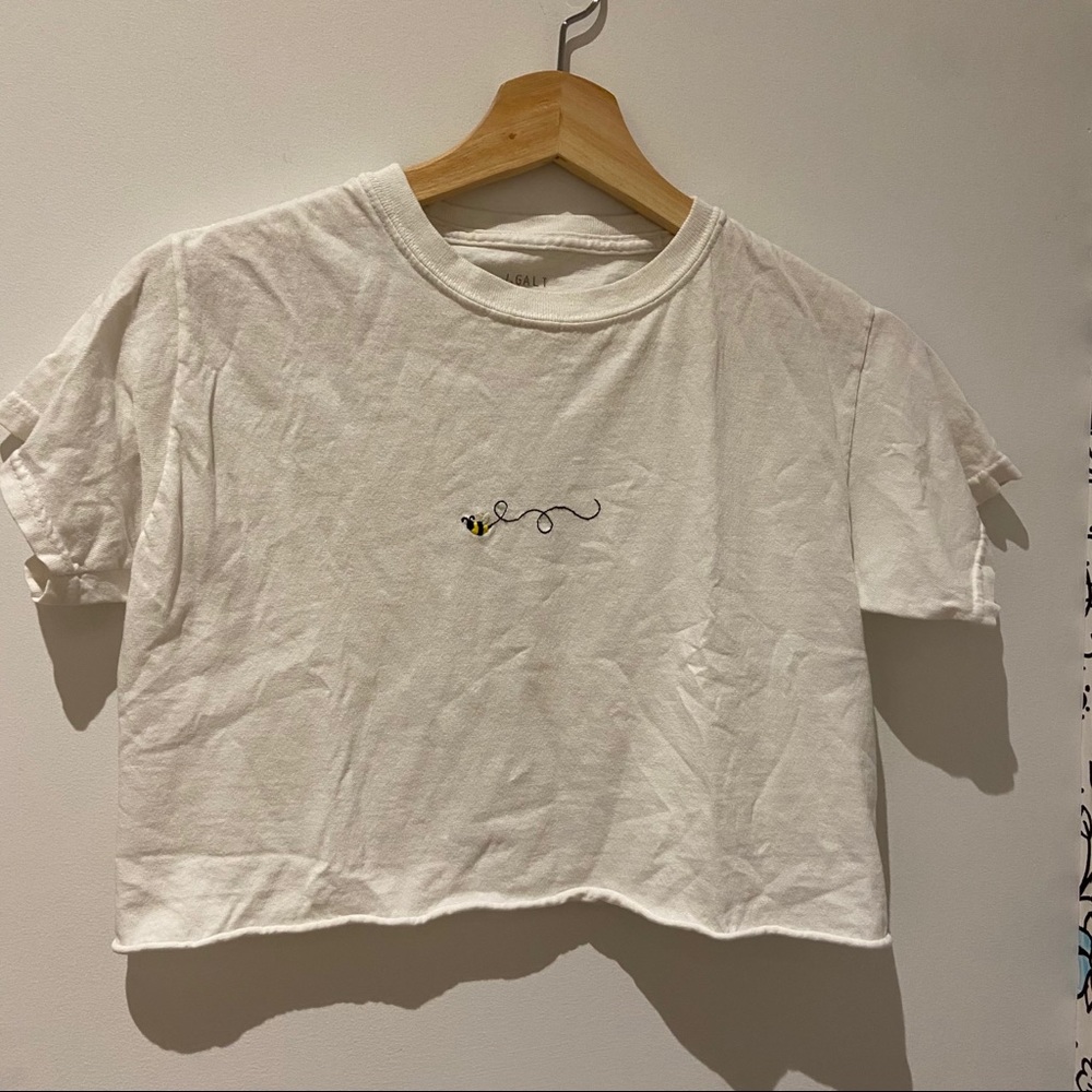 Bumble Bee Cropped White Tee